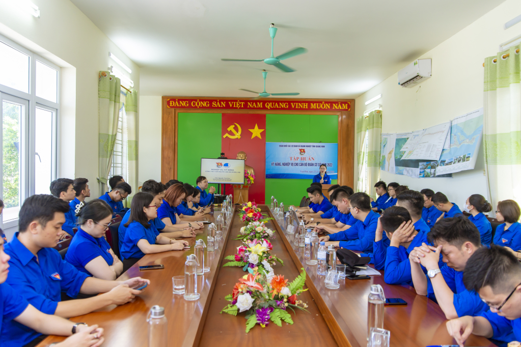 Lớp huấn kỹ năng, nghiệp vụ cán bộ đoàn cơ sở năm 2022 có sự tham dự của gần 60 ĐVTN.