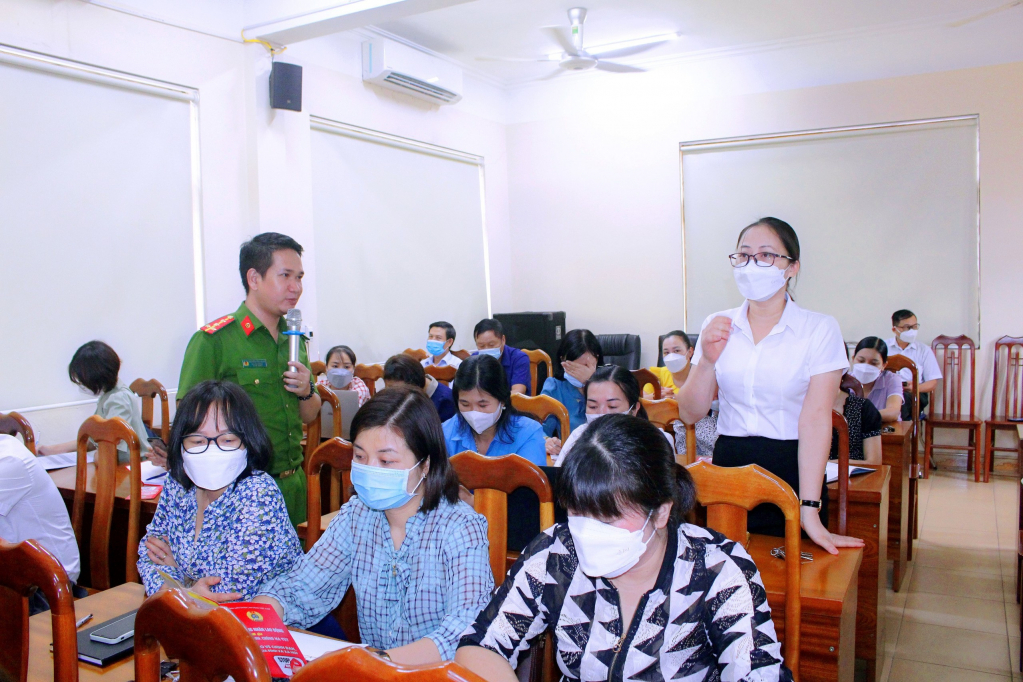 Từ những bài tuyên truyền công phu, anh đã tạo được dấu ấn không nhỏ trong nhiệm vụ nâng cao nhận thức của người dân về tội phạm, tệ nạn ma túy.