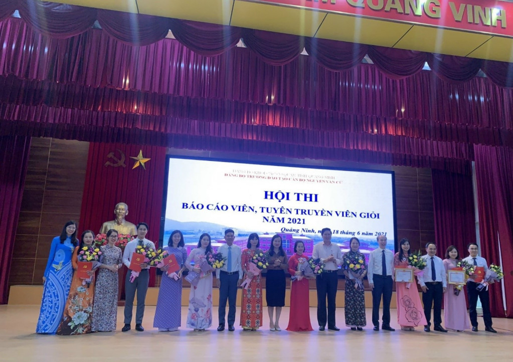 Cán bộ, giảng viên Trường Đào tạo cán bộ Nguyễn Văn Cừ tham gia Hội thi Báo cáo viên, tuyên truyền viên giỏi năm 2021.