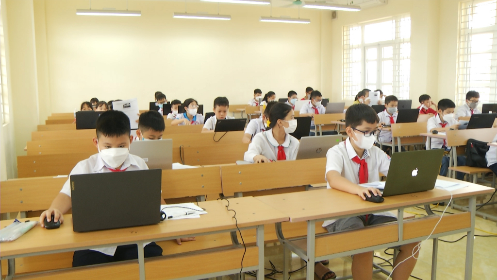 Hội thi Tin học trẻ lần thứ XXIII năm 2022 thu hút đông đảo học sinh tham gia.