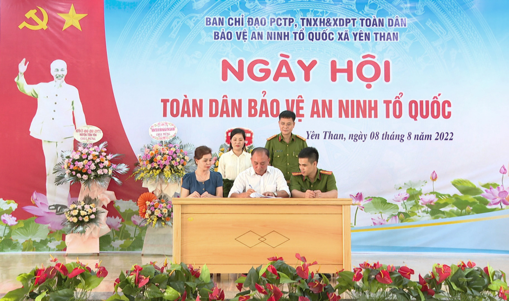 Ký giao ước thi đua giữa Ban Chỉ đạo phòng, chống tội phạm, tệ nạn xã hội và phong trào toàn dân bảo vệ an ninh Tổ quốc với trưởng khu dân cư và lãnh đạo các cơ quan đơn vị trên địa bàn xã Yên Than.