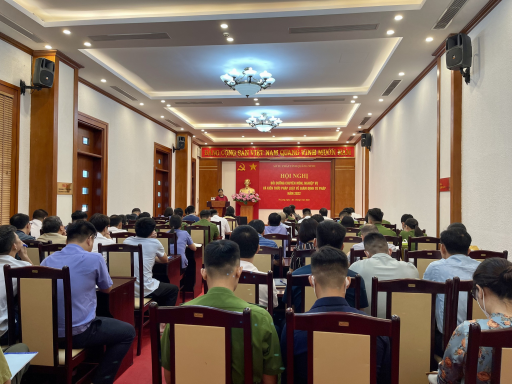 Quang cảnh buổi tập huấn.