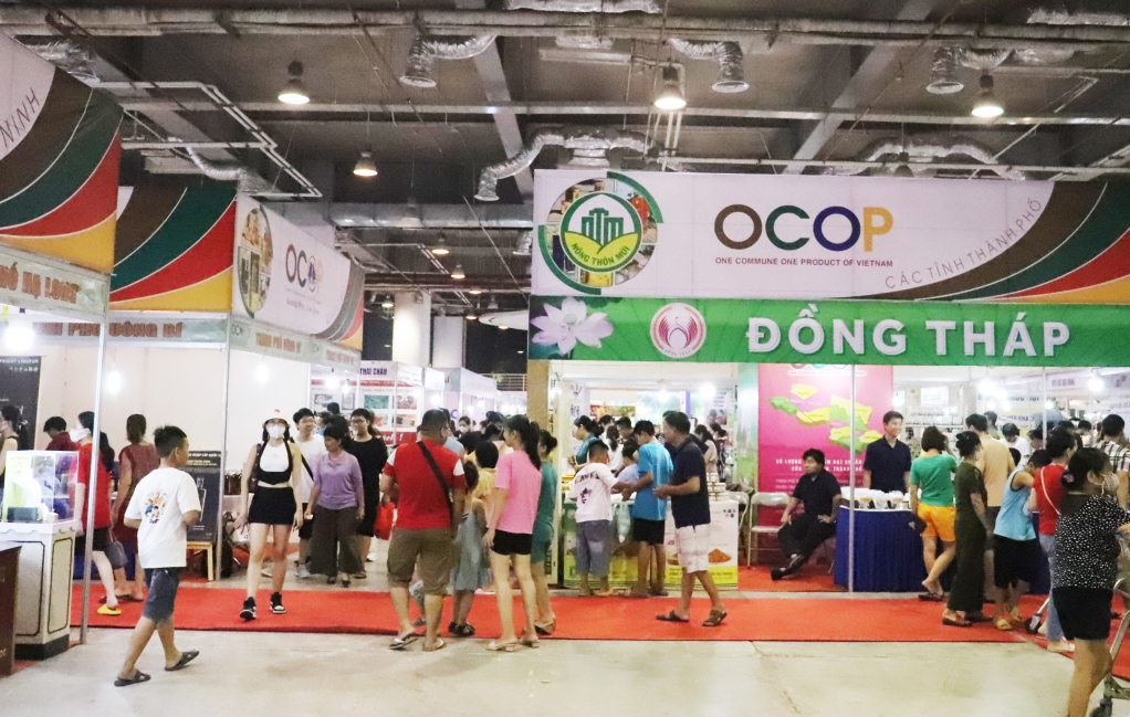 Hội chợ lần này có sự tham gia của nhiều gian hàng OCOP tỉnh ngoài.