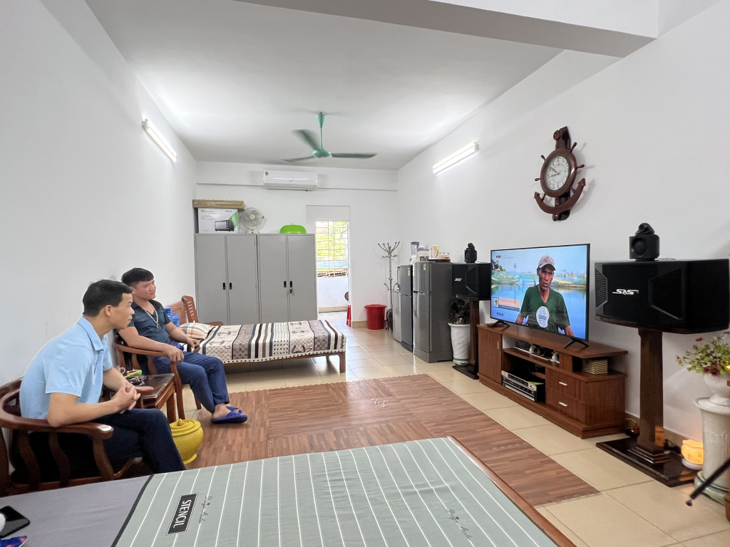 Căn phòng của anh Nguyễn Xuân Đàm và các phòng khác đều được Công ty trang bị đầy đủ tiện nghị.