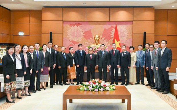 Chủ tịch Quốc hội Vương Đình Huệ tiếp Chủ tịch Kiểm toán Nhà nước Lào hình ảnh 2 Chu tich Quoc hoi Vuong Dinh Hue tiep Chu tich Kiem toan Nha nuoc Lao hinh anh 2