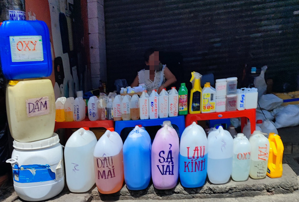 Nhiều hóa chất thế giới cấm, Việt Nam cho dùng - Ảnh 1. Nhiều hóa chất thế giới cấm, Việt Nam cho dùng - Ảnh 1.