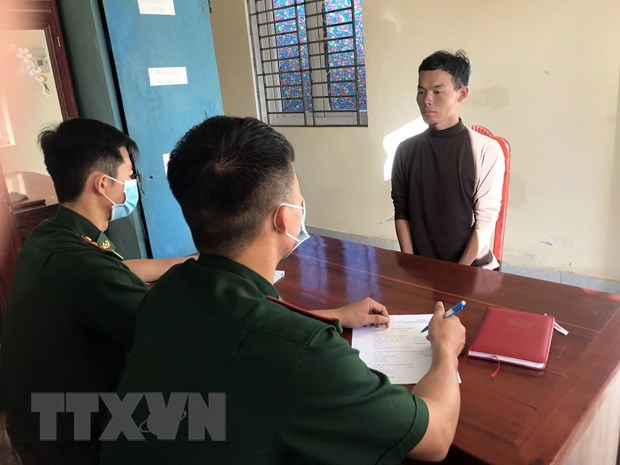 Kiên Giang: Tiếp nhận 9 người nước ngoài trôi ở biển được ngư dân cứu hình ảnh 1