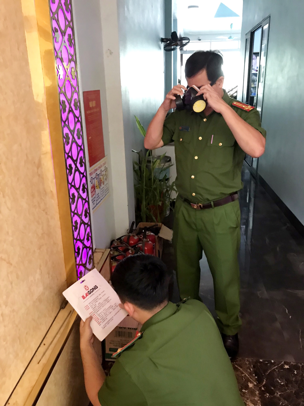 Kiểm tra hệ thống thiết bị PCCC, cứu nạn được trang bị tại cơ sở karaoke.
