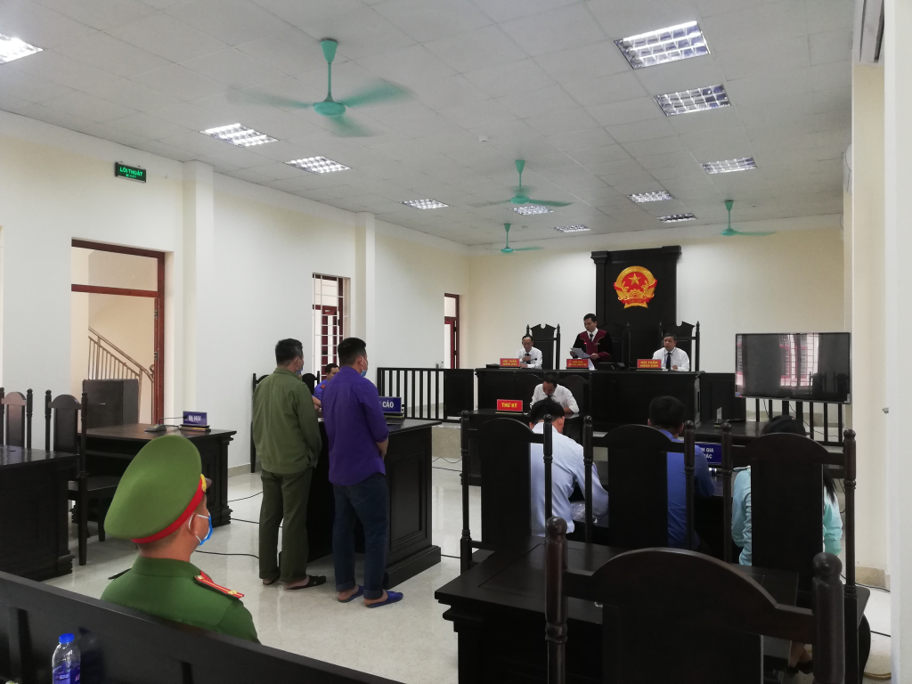 Toàn cảnh phiên tòa.