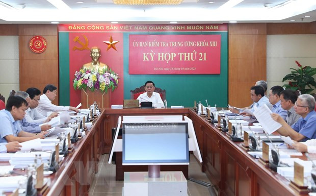De nghi Bo Chinh tri xem xet, thi hanh ky luat ong Phung Xuan Nha hinh anh 1