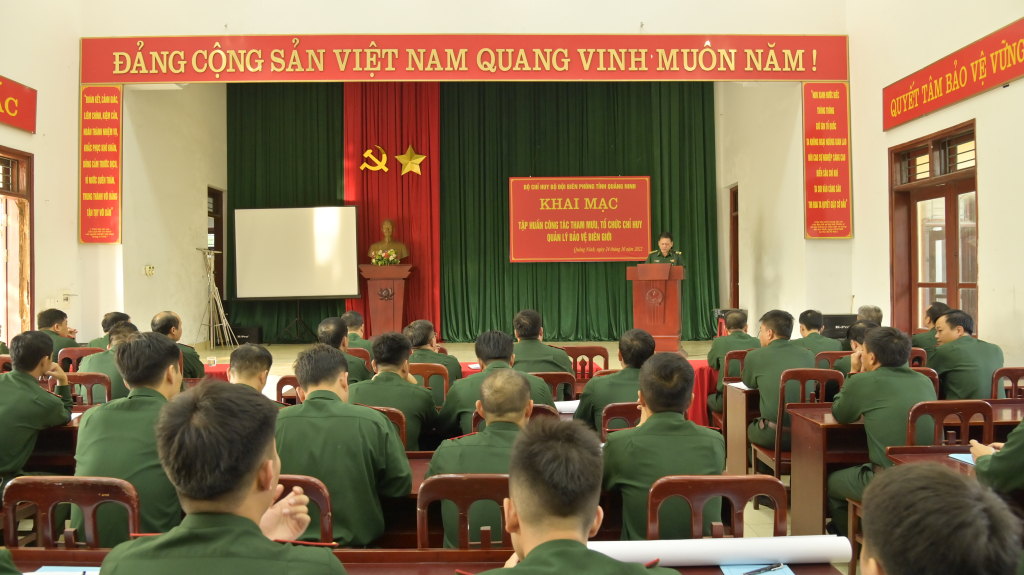 Quang cảnh lớp tập huấn