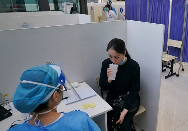 Trung Quốc: Thượng Hải triển khai vaccine COVID-19 dạng hít qua miệng hình ảnh 1 Trung Quoc: Thuong Hai trien khai vaccine COVID-19 dang hit qua mieng hinh anh 1