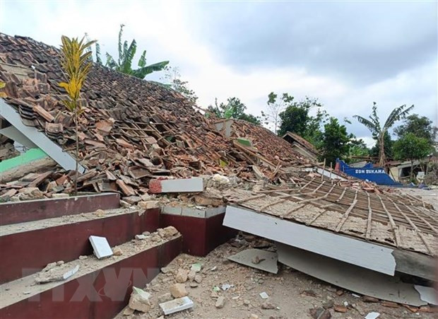 Động đất ở Indonesia: 162 người thiệt mạng, hàng trăm người bị thương hình ảnh 1 Dong dat o Indonesia: 162 nguoi thiet mang, hang tram nguoi bi thuong hinh anh 1
