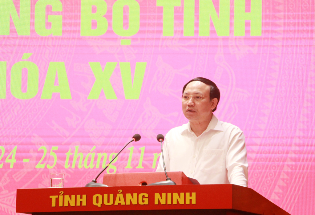 Đồng chí Nguyễn Xuân Ký, Ủy viên Trung ương Đảng, Bí thư Tỉnh ủy, Chủ tịch HĐND tỉnh, kết luận hội nghị.