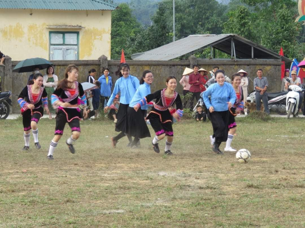 Thi bóng đá nữ tại Ngày hội Văn Hóa-Thể thao-Du lịch xã Hải Sơn năm 2022