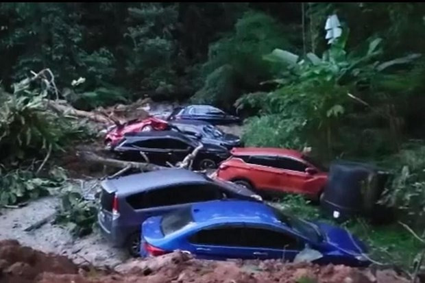 Lở đất tại Malaysia: Ít nhất 13 người thiệt mạng, 25 người còn mắc kẹt hình ảnh 2 Lo dat tai Malaysia: It nhat 13 nguoi thiet mang, 25 nguoi con mac ket hinh anh 2