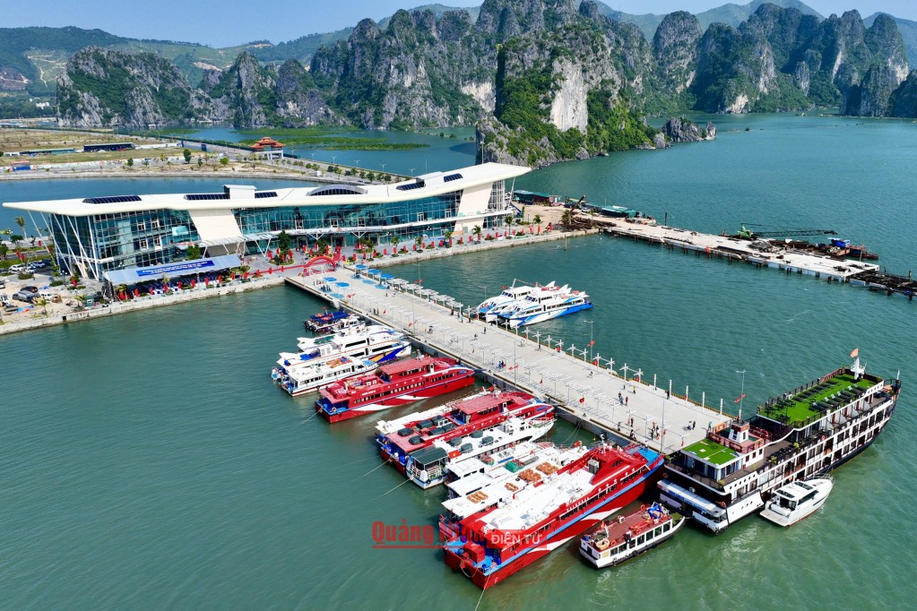 Bến cảng cao cấp Ao Tiên, huyện Vân Đồn vừa được đưa vào sử dụng. Ảnh: Đỗ Phương.