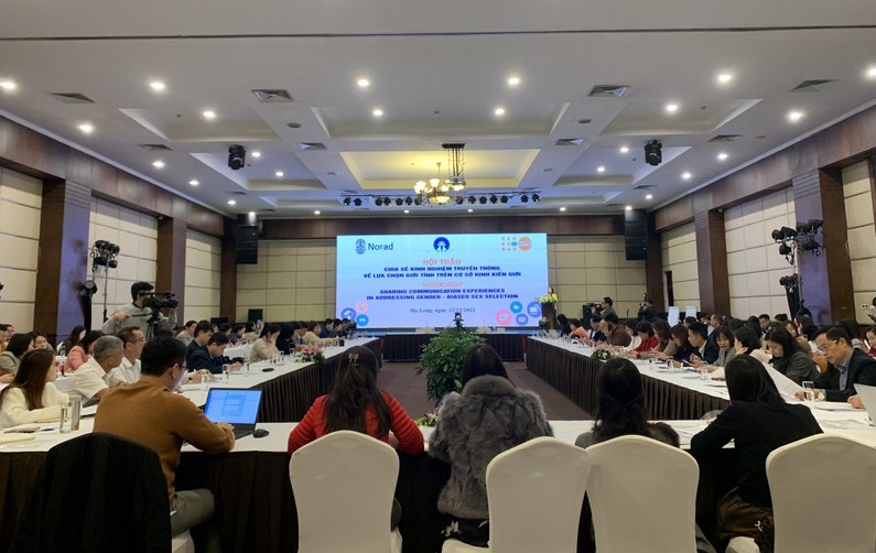 Hội thảo chia sẻ kinh nghiệm truyền thông về lựa chọn giới tính khi sinh được Tổng cục DS-KHHGĐ tổ chức tại TP Hạ Long tháng 12/2022.