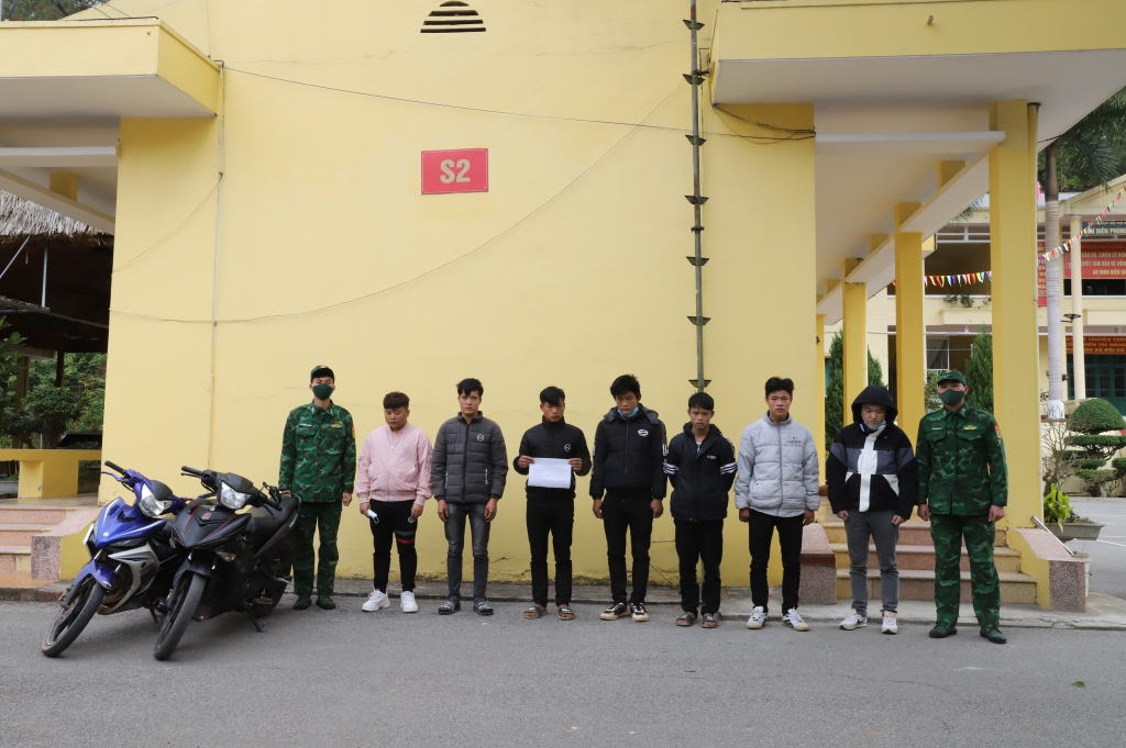 Các đối tượng đưa người Trung Quốc nhập cảnh trái phép vào Việt Nam và tang vật