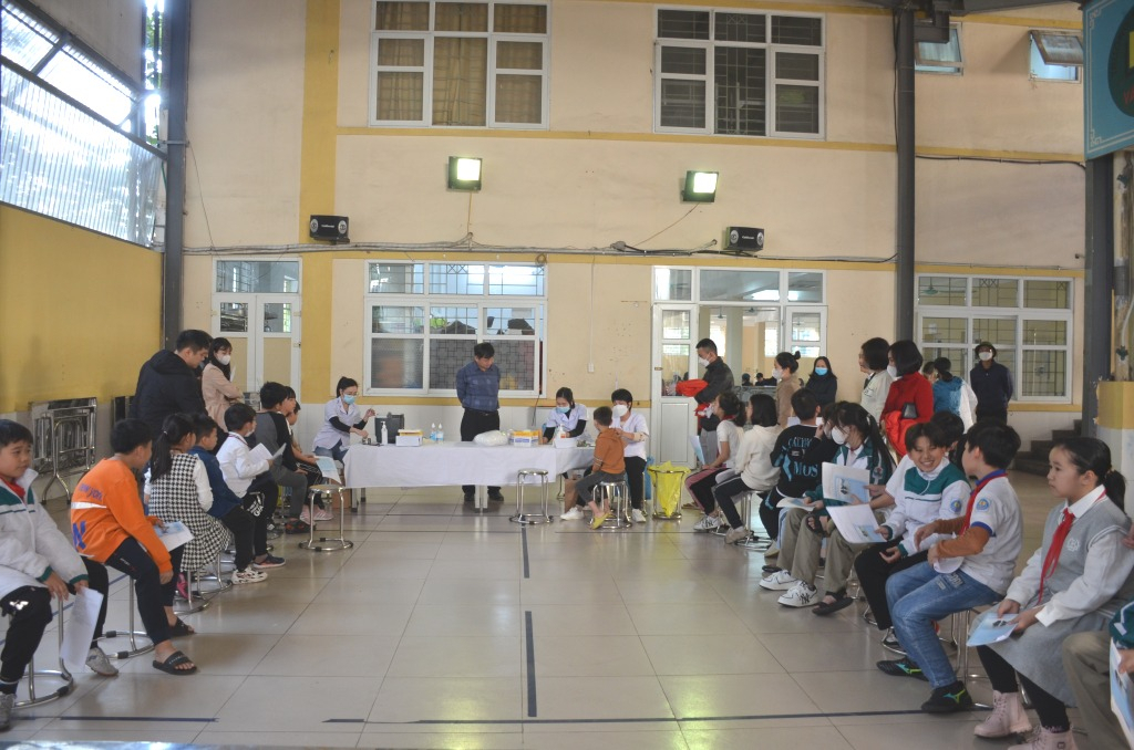 Để phòng dịch Covid-19 thì tiêm vắc xin vẫn là biện pháp hữu hiệu.