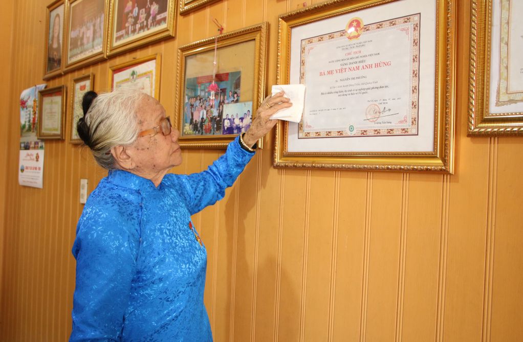 Mẹ Việt Nam Anh hùng Nguyễn Thị Phưởng